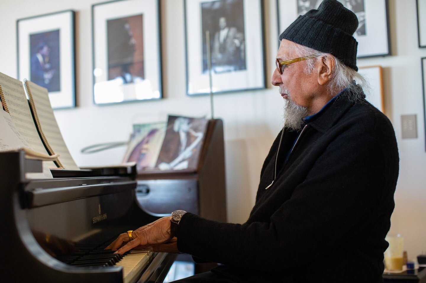 A few more images that I created with #CharlesLloyd for the @sbindependent 

Charles graciously invited me into his home and played some new music that he was working on for an upcoming album.

#jazz #jazzlegend #livinglegend #portrait #photography #