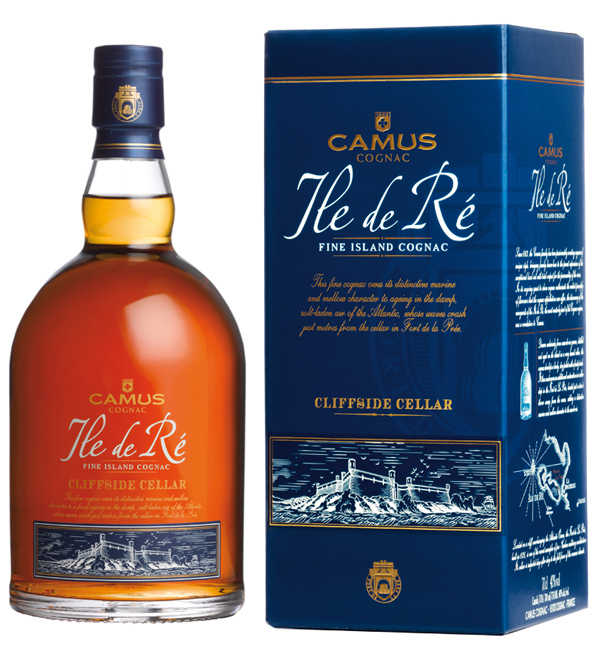 Produced in limited quantities, Ile de Ré Cliffside Cellar enjoys a double aging on the island. Its first aging takes place in barrels with light tannins and the second is within the Fort de La Prée, a historic monument constructed in 1626 overlooking the ocean. Bathed in the spray of the Atlantic Ocean whose waves reach within meters of the cellar, the aging location of Ile de Ré Cliffside Cellar gives the Cognac an exceptionally round and decidedly oceanic character. Equally enjoyable as an aperitif or post-meal drink, straight or with a few drops of mineral water. To enjoy the full range of aromas that this cognac has to offer, we recommend chilling it and then tasting it continuously as its temperature rises.