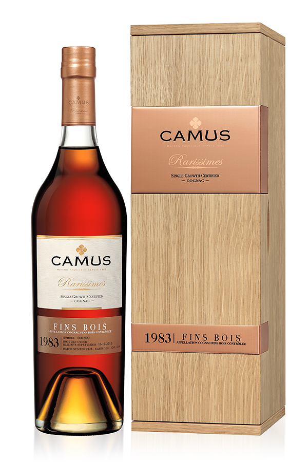1983 was a challenging year for many producers in the Charente, with heavy hailstorms causing damage in the spring followed by a very warm summer. Distilled the 120th anniversary year of the House of CAMUS, this 1983 Fins Bois Cognac blends rich fruit with spicy aromas and a hint of vanilla, to create an overall sensation of profound harmony. The hints of nutmeg and other spices are a sure sign of maturity, while the vine flower aromas add a touch of finesse and the candied citrus fruit aromas ensure that the 1983 still retains a vibrant freshness.