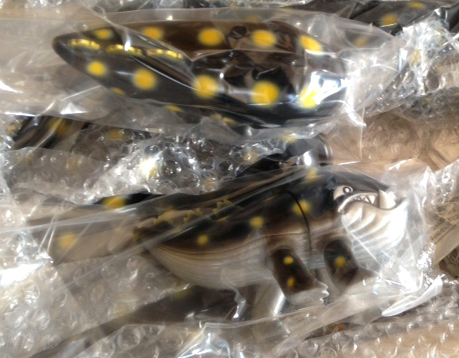 Here's some sneeky business. First painted walking killer release. when will they arrive. Only the wind knows.... This Friday though. New mini run of Stevens, and a small clutch of Frederick the Beetle. Thursday. Go check out the new brick n mortar Good Gravy at: 400 NW Couch st in Downtown Portland Oregon.
