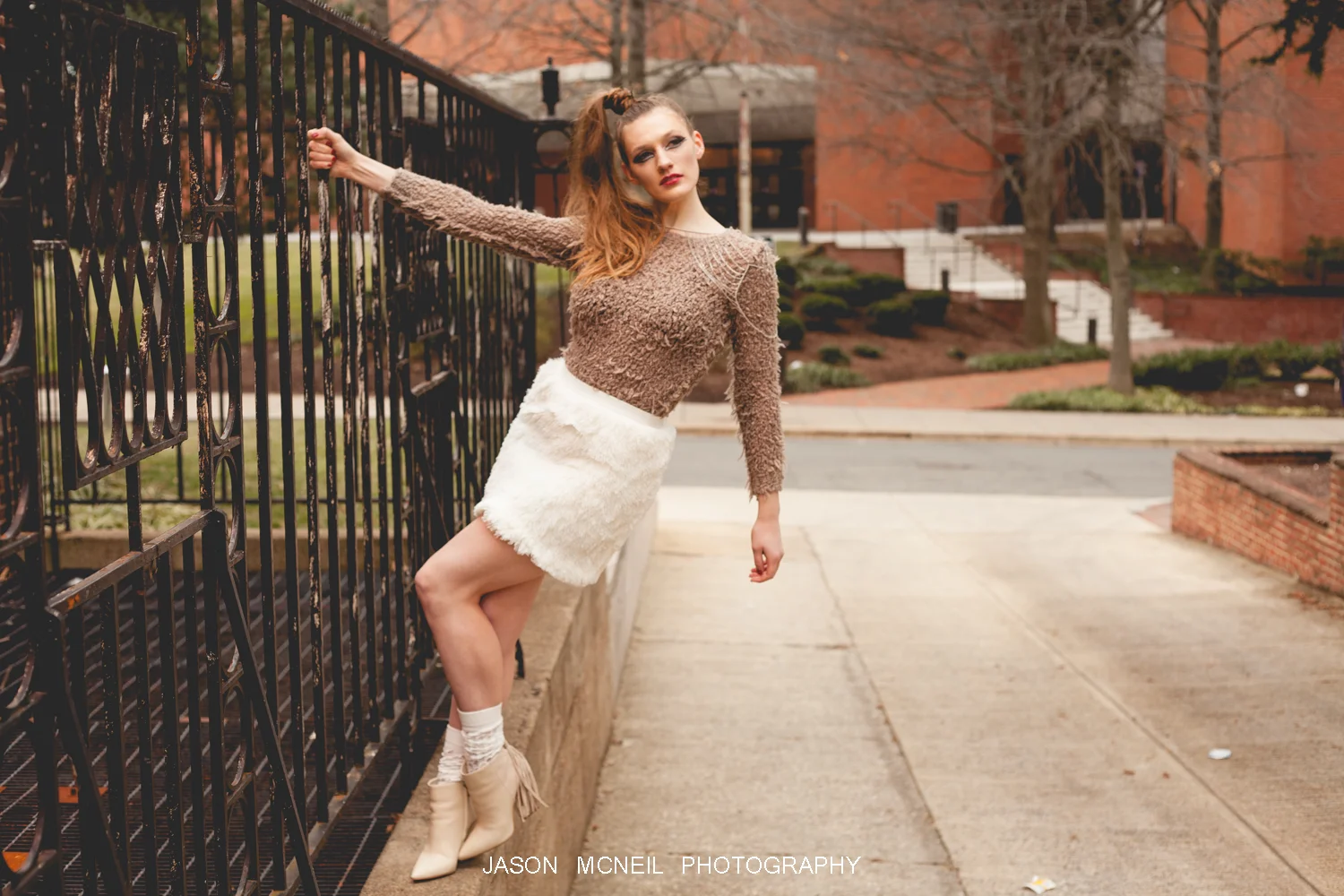  Ttop: Free People  Skirt: Vintage&nbsp;  Shoes: Sam Eldeman&nbsp; 