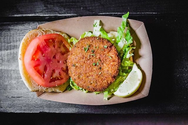 Unlike the traditional burger, the Timoti&rsquo;s crab burger offers a leaner and more nutrient-dense twist on a classic dish. Creating a rich crab burger requires removing every last piece of meat from within the freshly-caught shell. Savor the flav