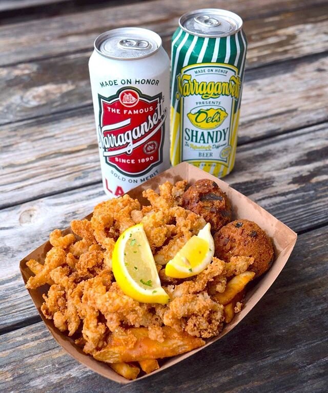 Nothing goes better with our Fried Clam Basket than the official beer of the clam. A thirst quenching summer classic, Narragansett Del's Shandy is a collaboration with Rhode Island's iconic Del's Lemonade. Live the ocean lifestyle with this mouth-wat