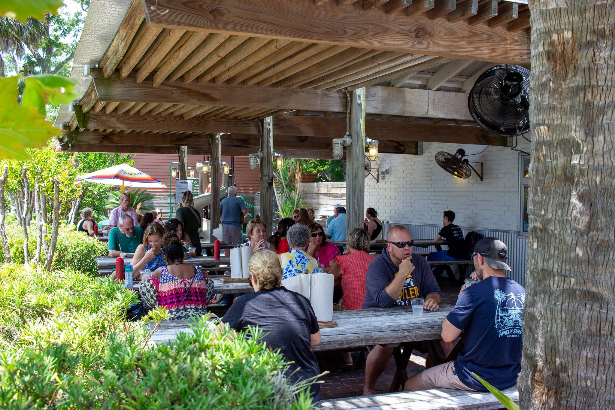 Why Fall is Secretly the Best Season for Outdoor Patio Dining in Florida