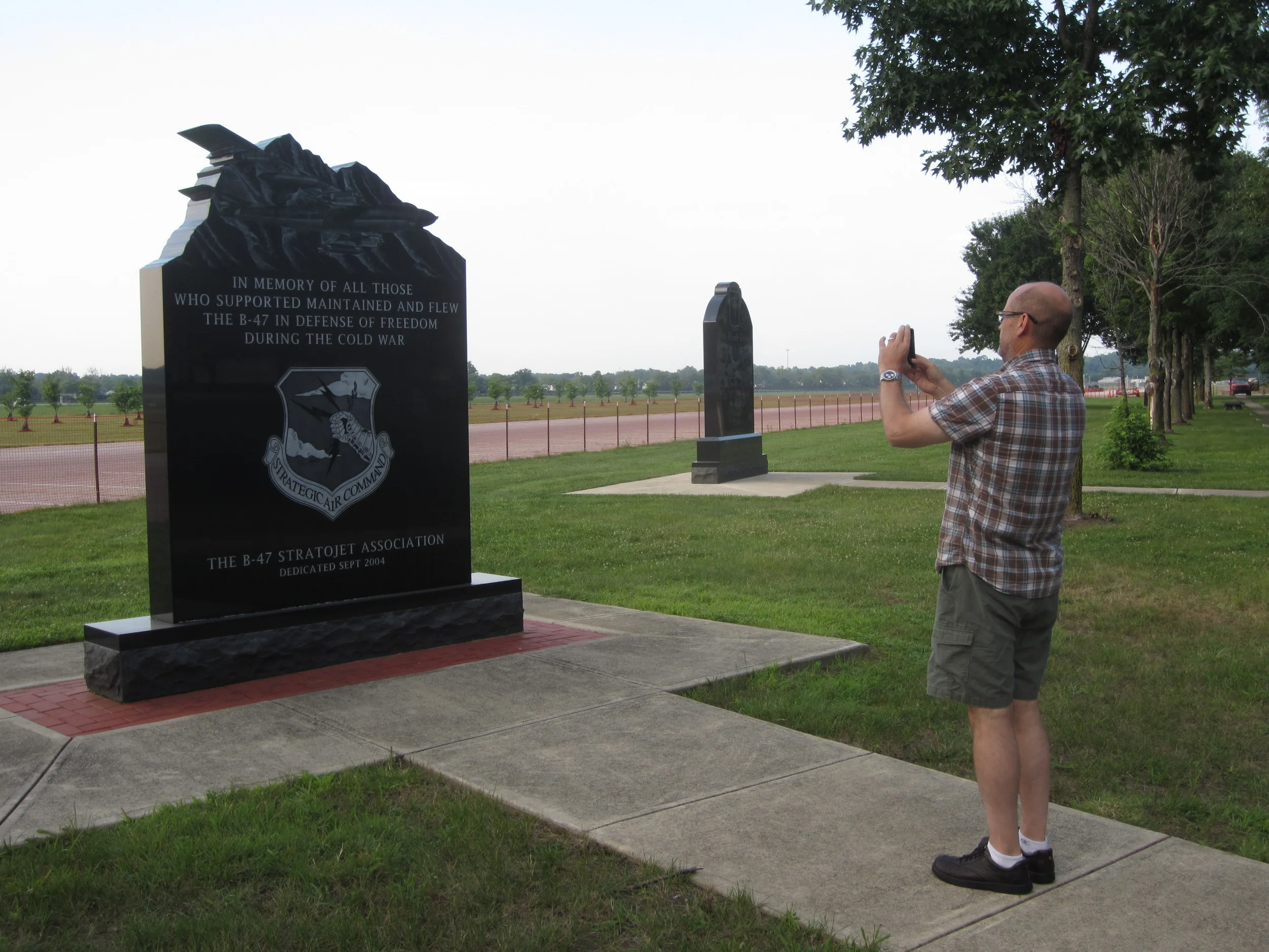 Taking pics of the memorial dedicated to B-47 crews of the Cold War 