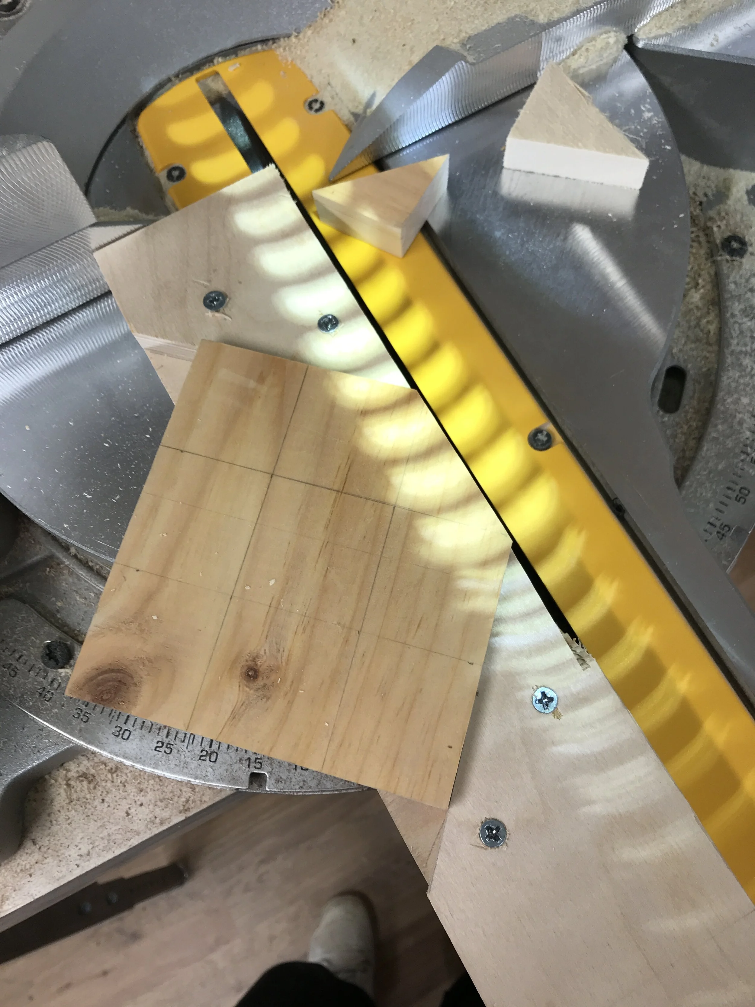 Using DIY Jig to make a hexagon shape