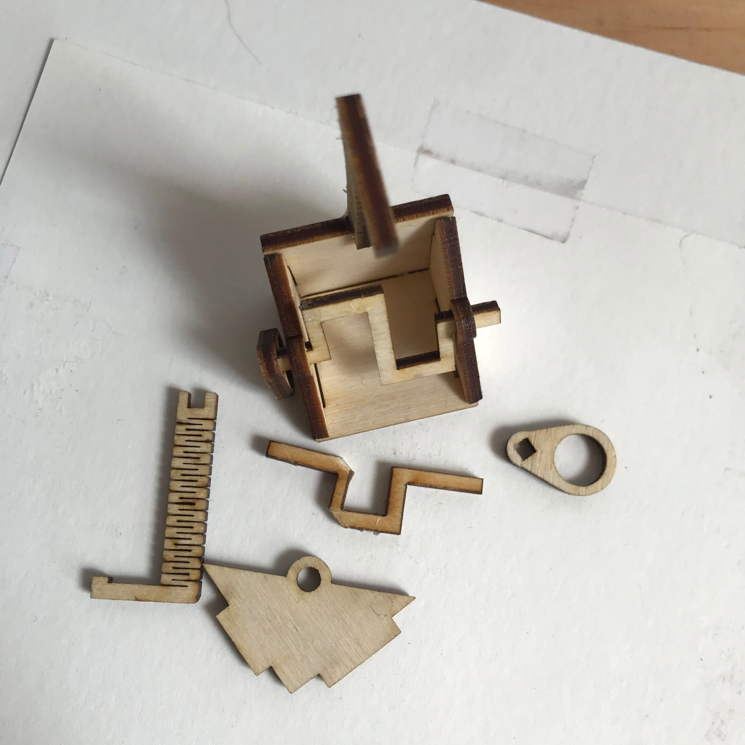 Figure out the mechanical parts using the model from the internet