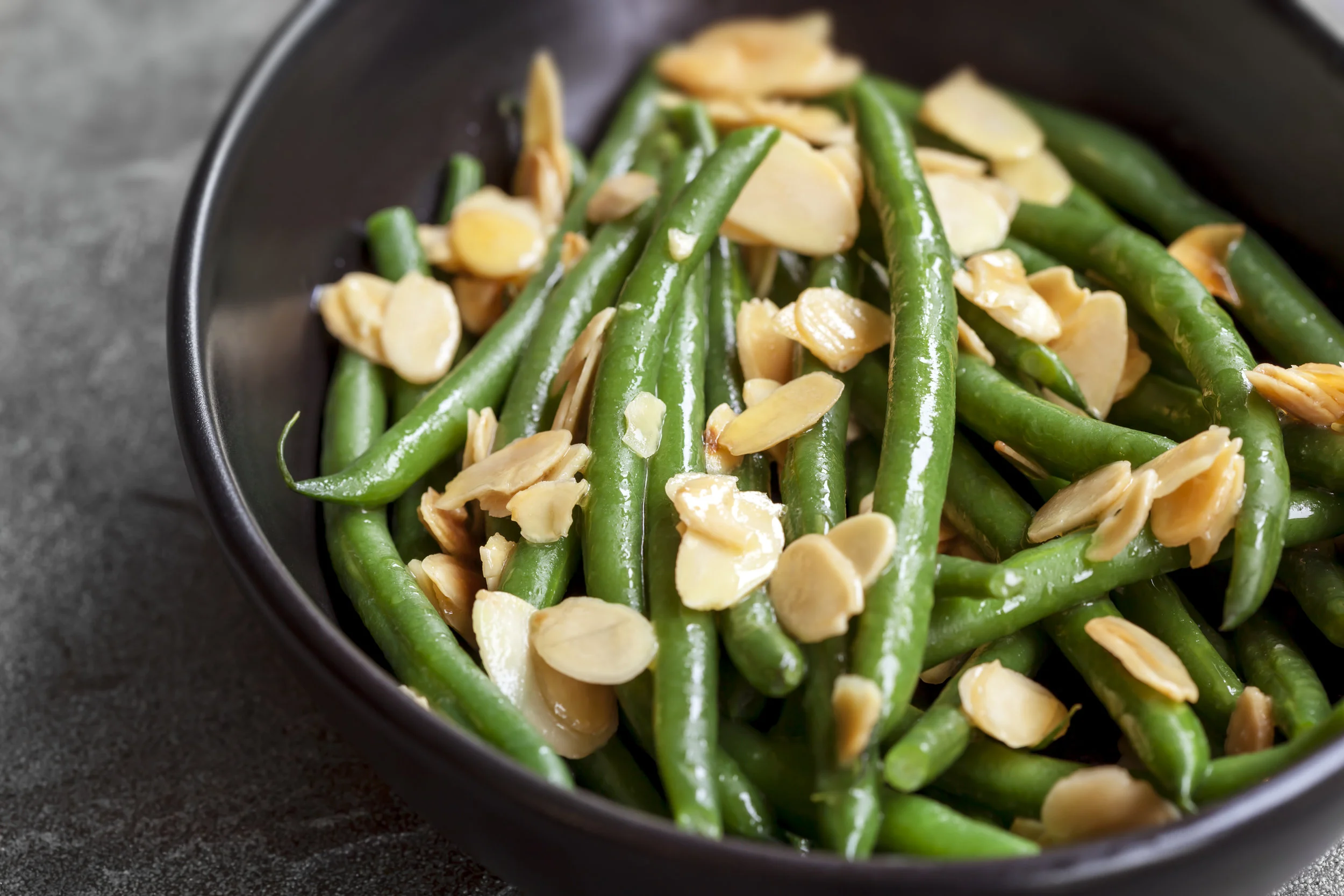 Green Beans with Toasted Garlic and Almonds