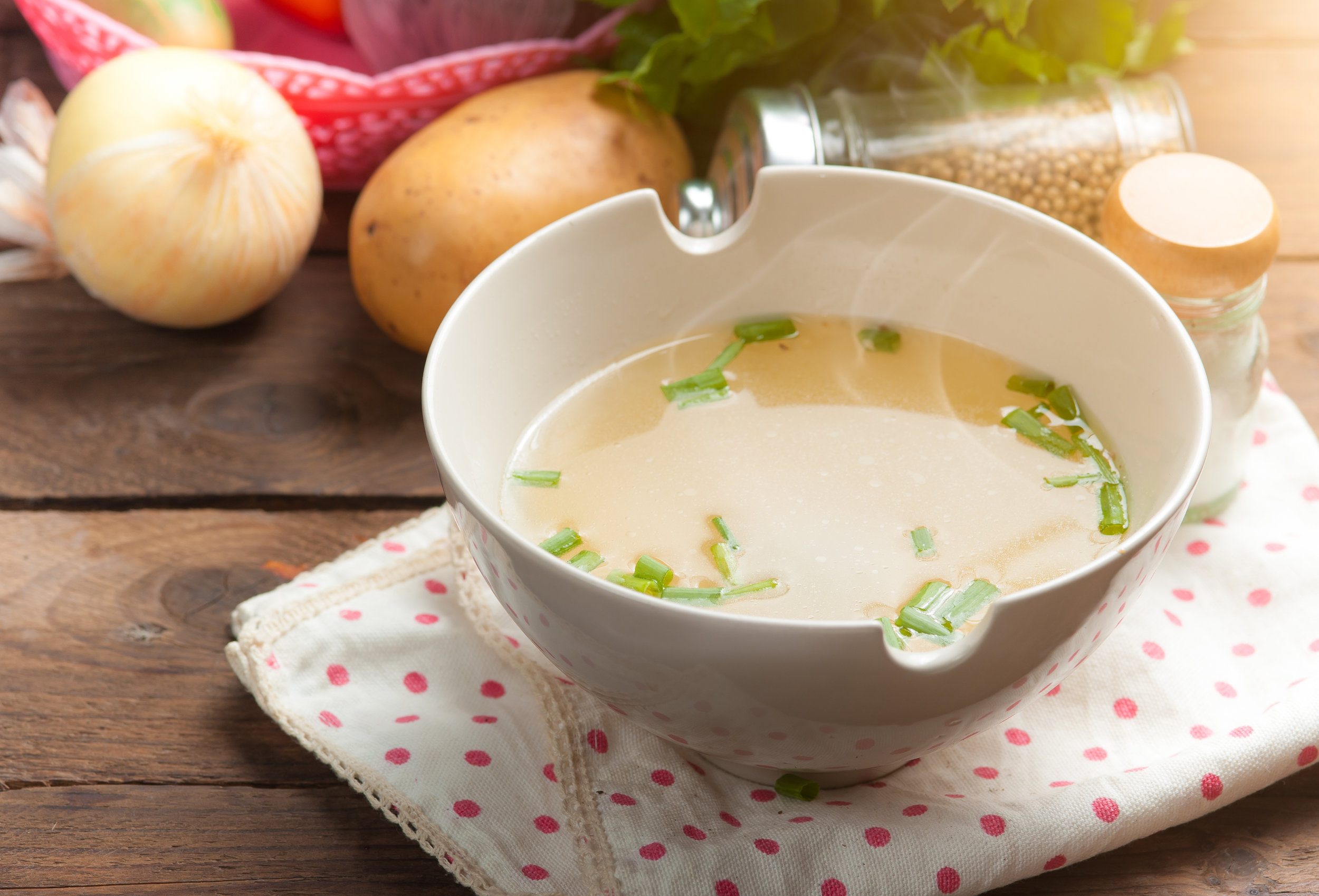 Bone Broth – Is It All It’s Cracked Up to Be?