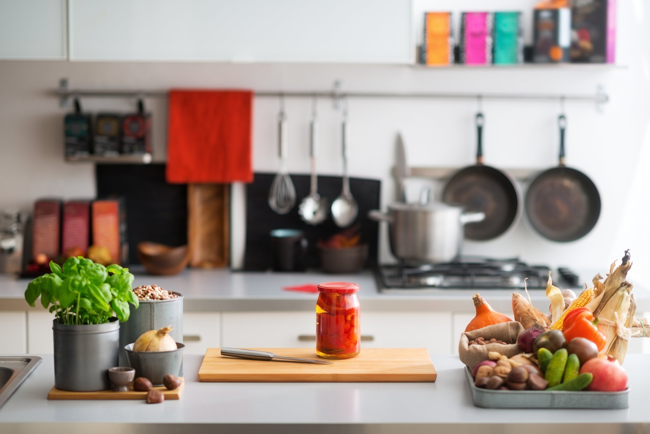 5 Ways to Cut Clutter in Your Kitchen