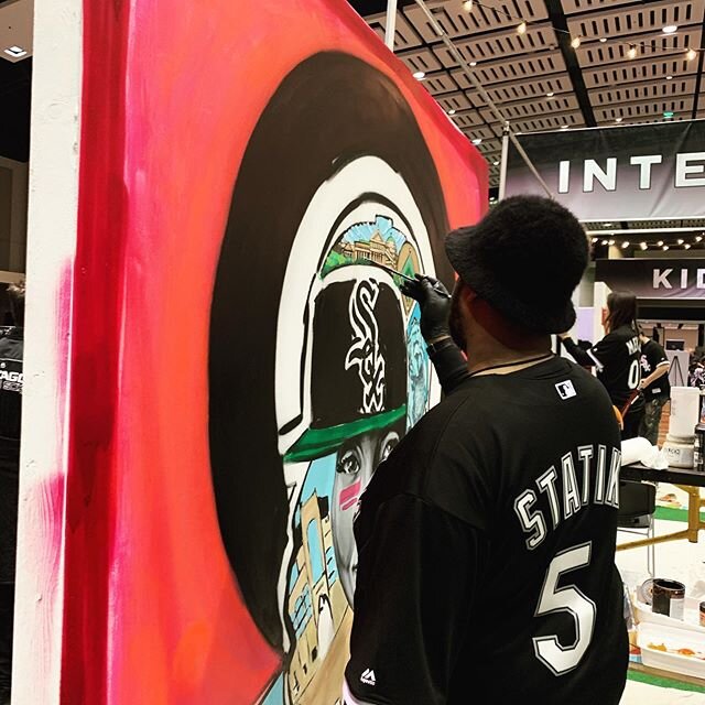 Well - since life is basically on hold ...🦠... and sports are postponed let&rsquo;s look back! @whitesox Sox Fest this year had an awesome live artist set up! And the @gooseclybourn truck graphics were striking. Loved the tone on tone gloss vs matte