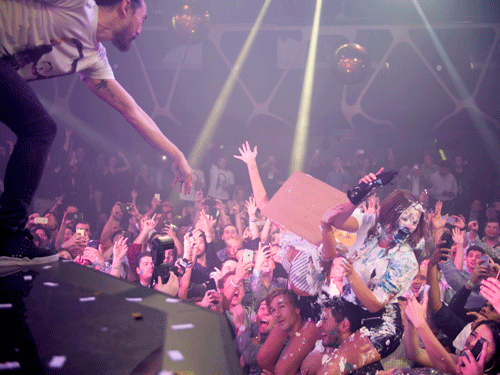 Aoki-Gif-1mk1.gif