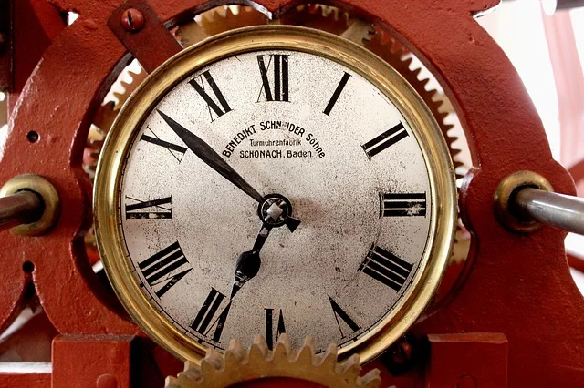 clock-tower-190677_640.jpg