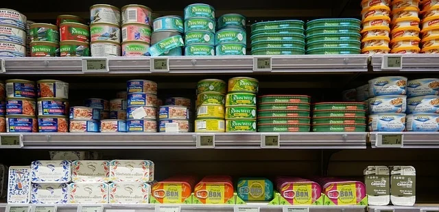 shelf-3840441_640.jpg