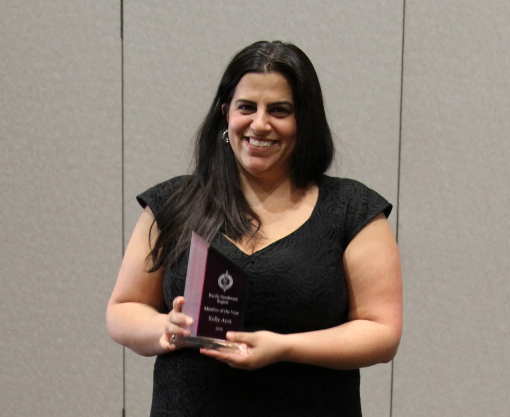 Kelly Aust with Skanska USA wins 2018 Regional Member of the Year