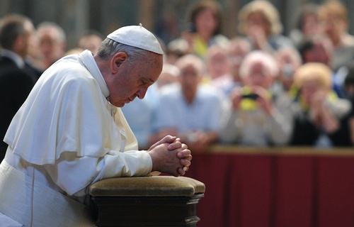 pope francis praying.jpg