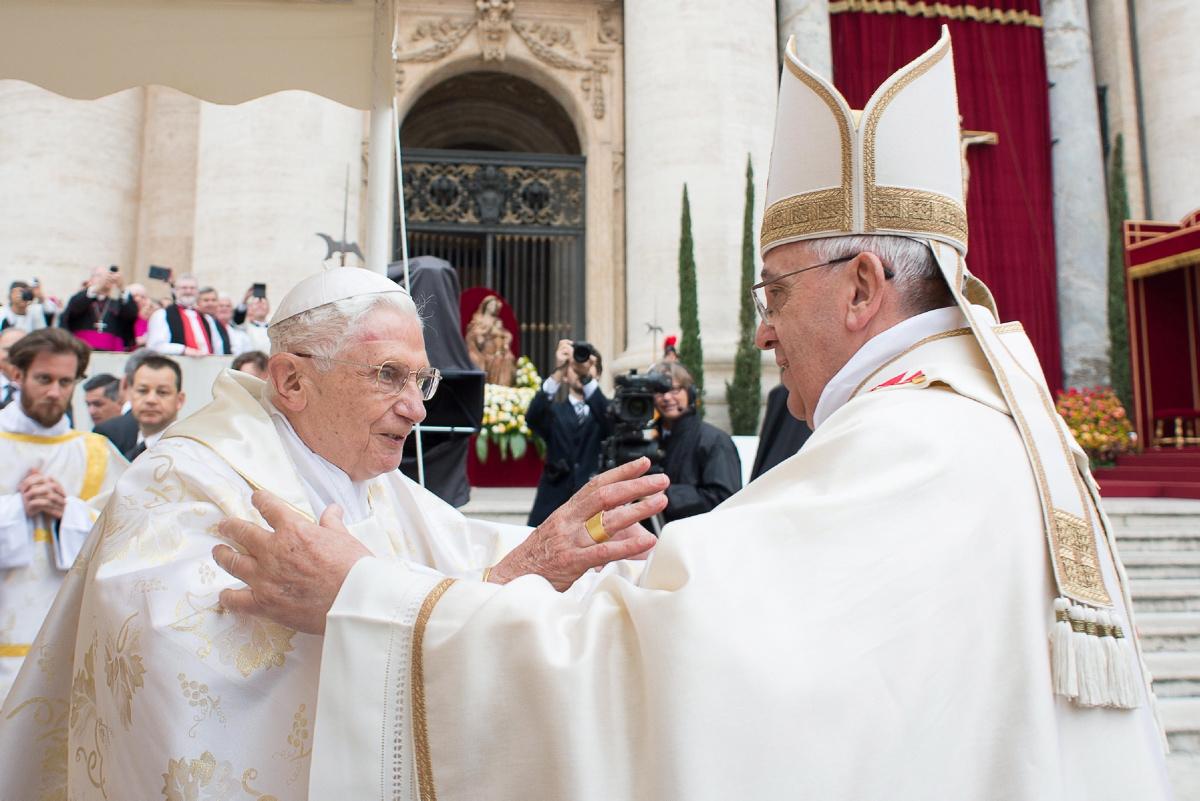 pope-francis-canonization-popes-john-xxiii-john-paul-ii (1).jpg