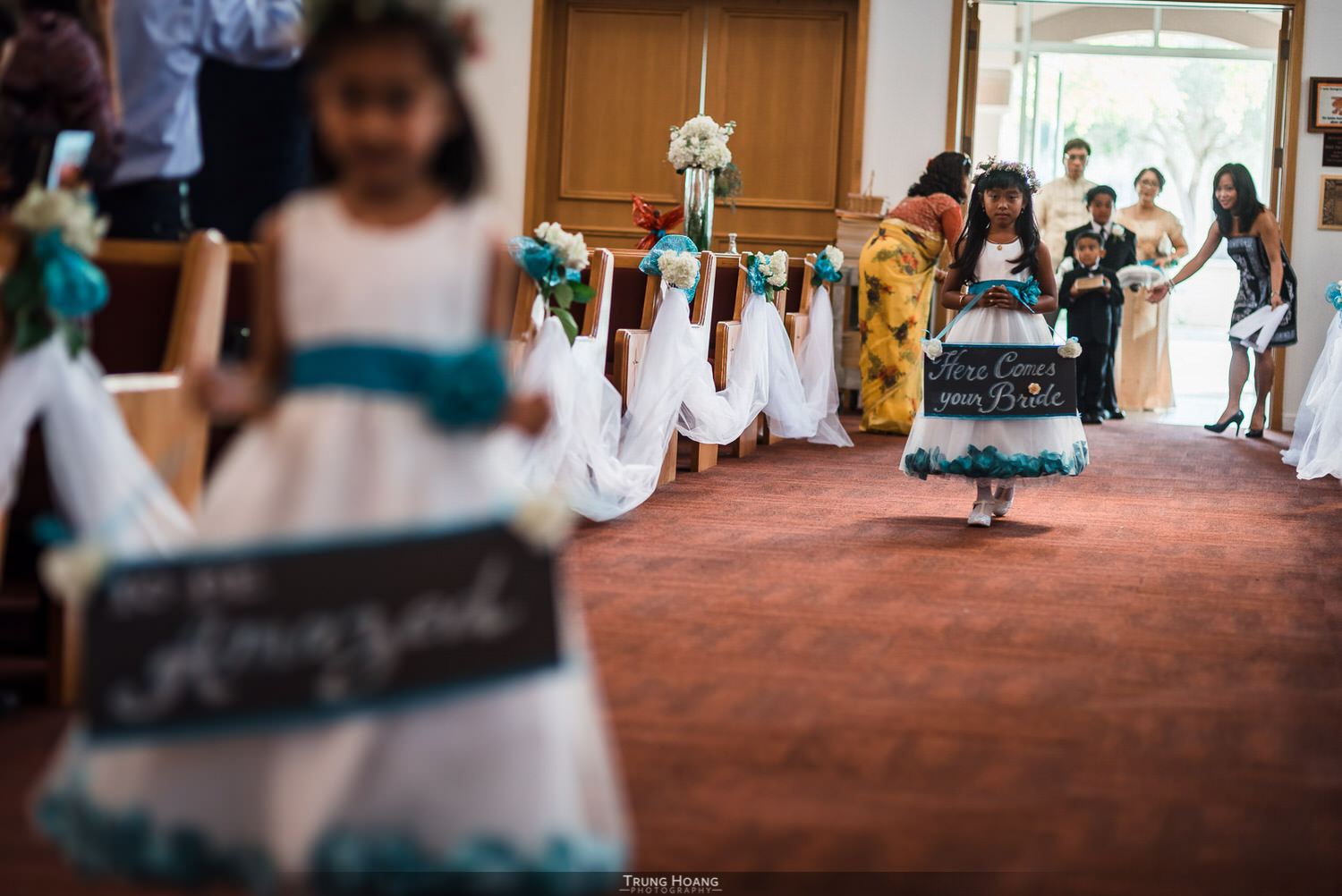 16-flower-girls-with-sign.jpg