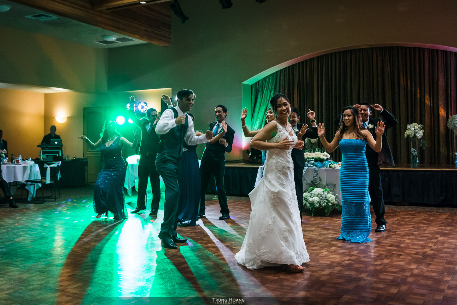 56-bride-and-groom-dancing-with-wedding-party.jpg