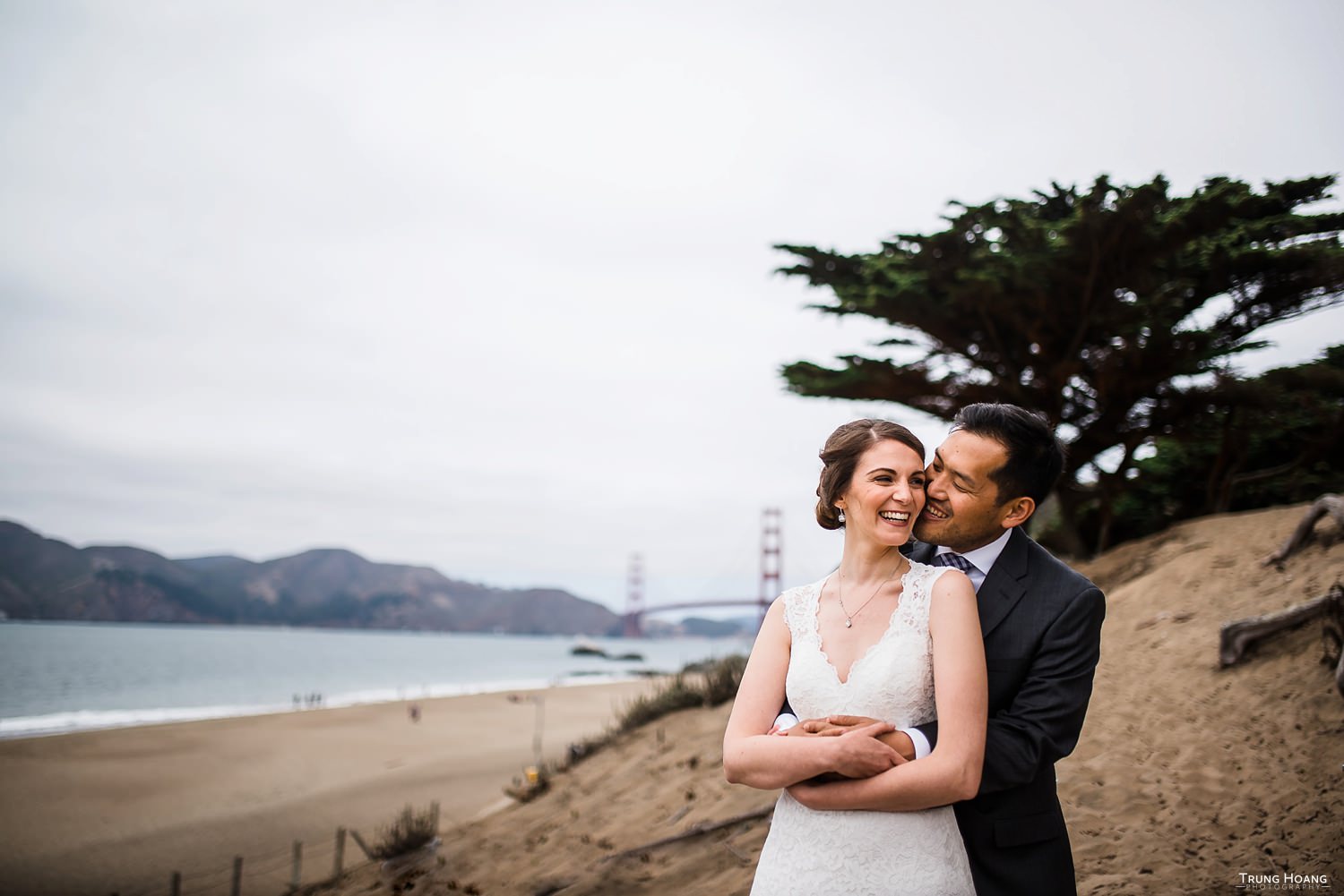 Golden Gate Bridge Wedding Photo