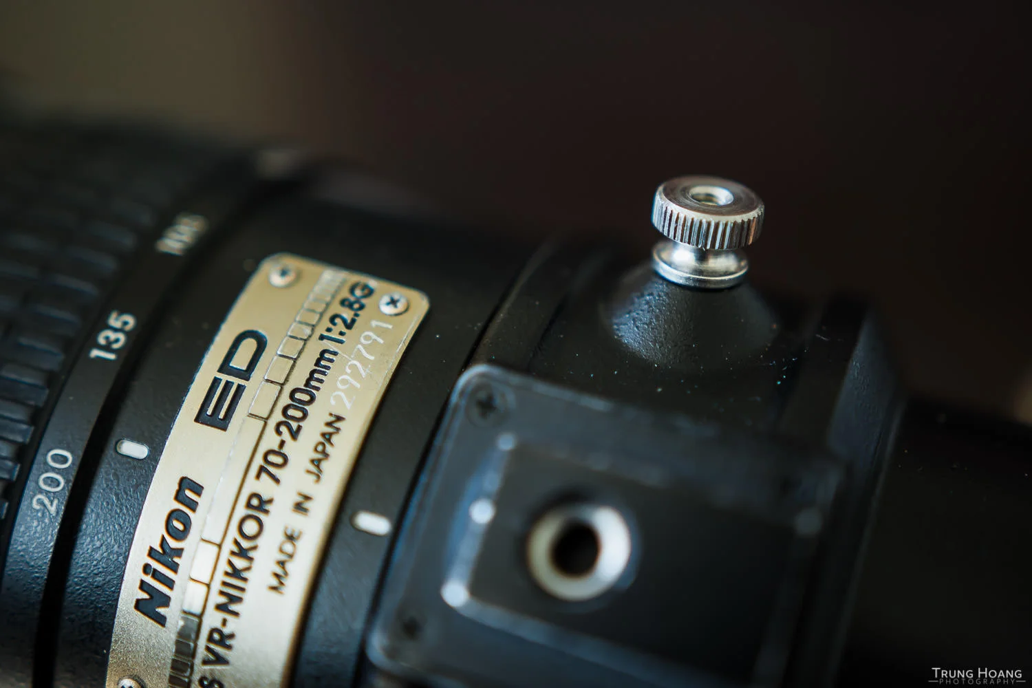 DIY // Nikon 70-200 f/2.8 VR Tripod Collar Screw Replacement