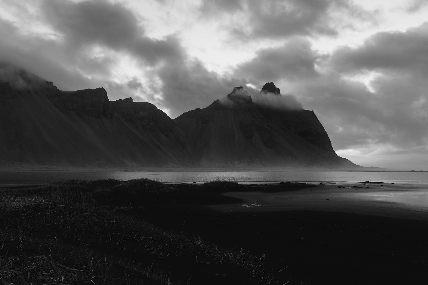 Vestrahorn Black and White