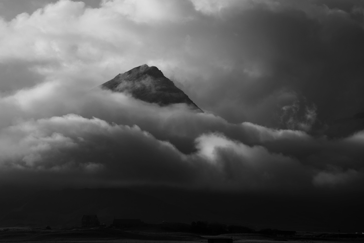 Iceland Blog Part II
Photo by Trung Hoang Photography |www.trunghoangphotography.com | San Francisco Bay Area Wedding Photographer