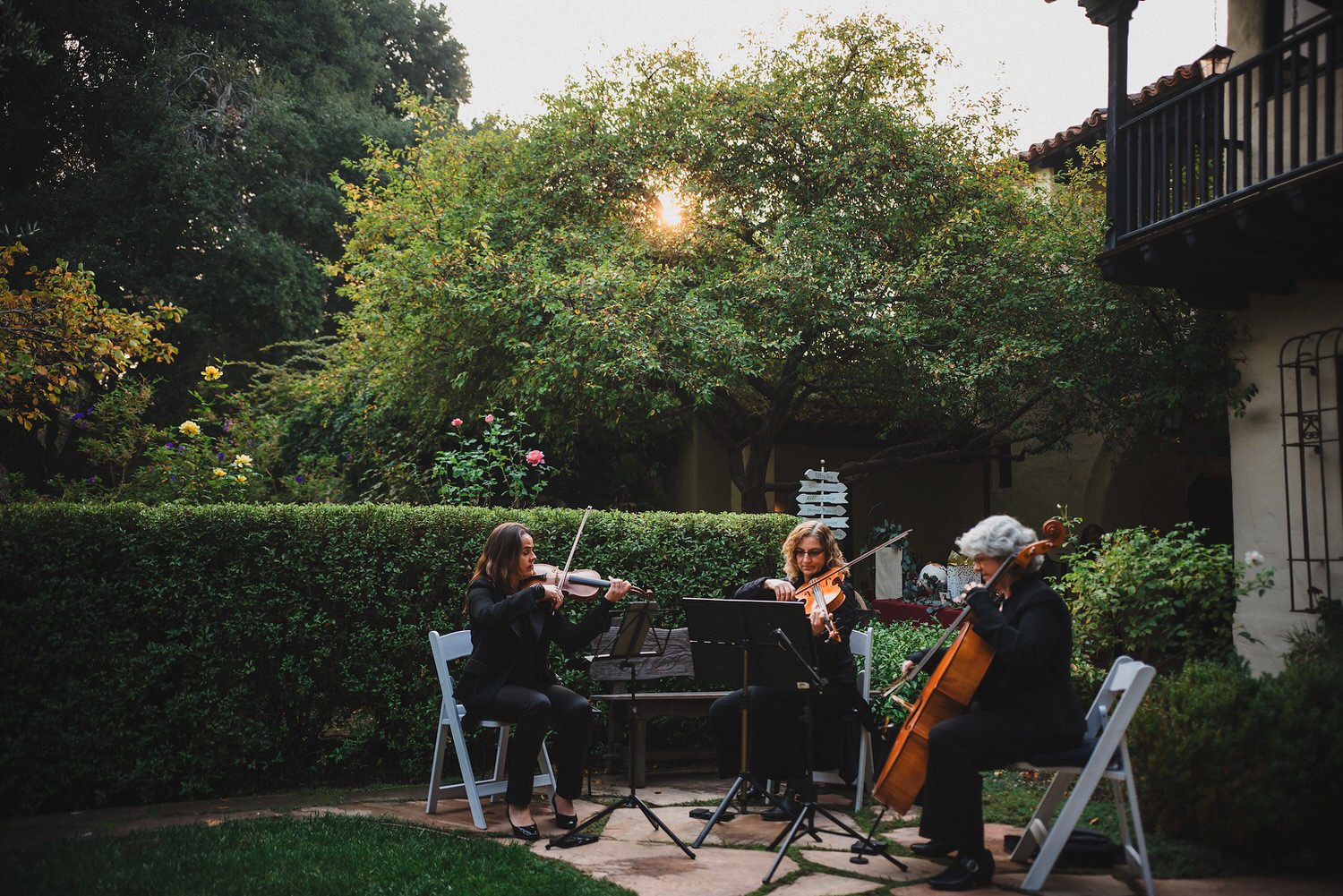  Garden Strings - Live Classical Wedding Musicians

Allied Arts Guild Wedding // Clare + Trevor - Photo by Trung Hoang Photography | www.trunghoangphotography.com | San Francisco Bay Area Wedding Photographer 