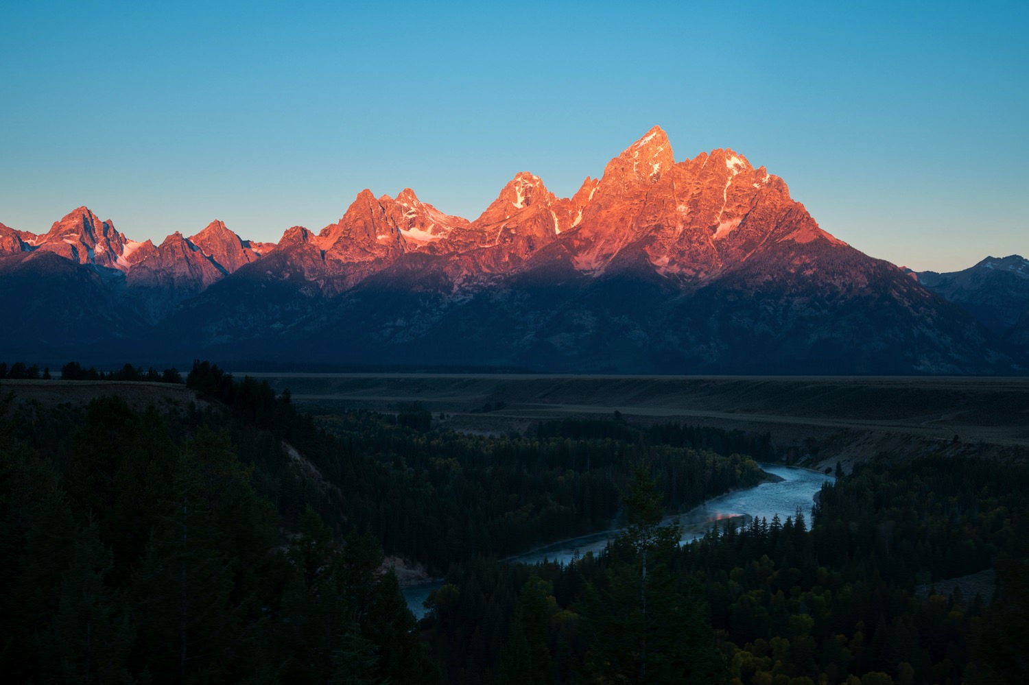 Sunrise light on the Tetons from the Snake River Overlook