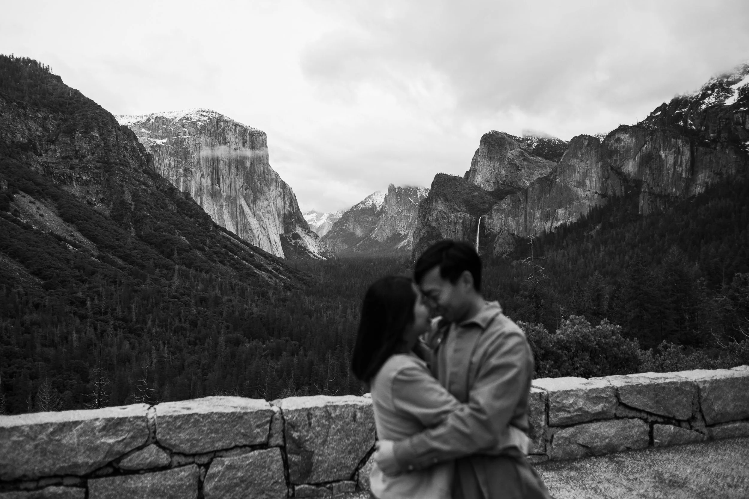 028-yosemite-engagement-photos.jpg