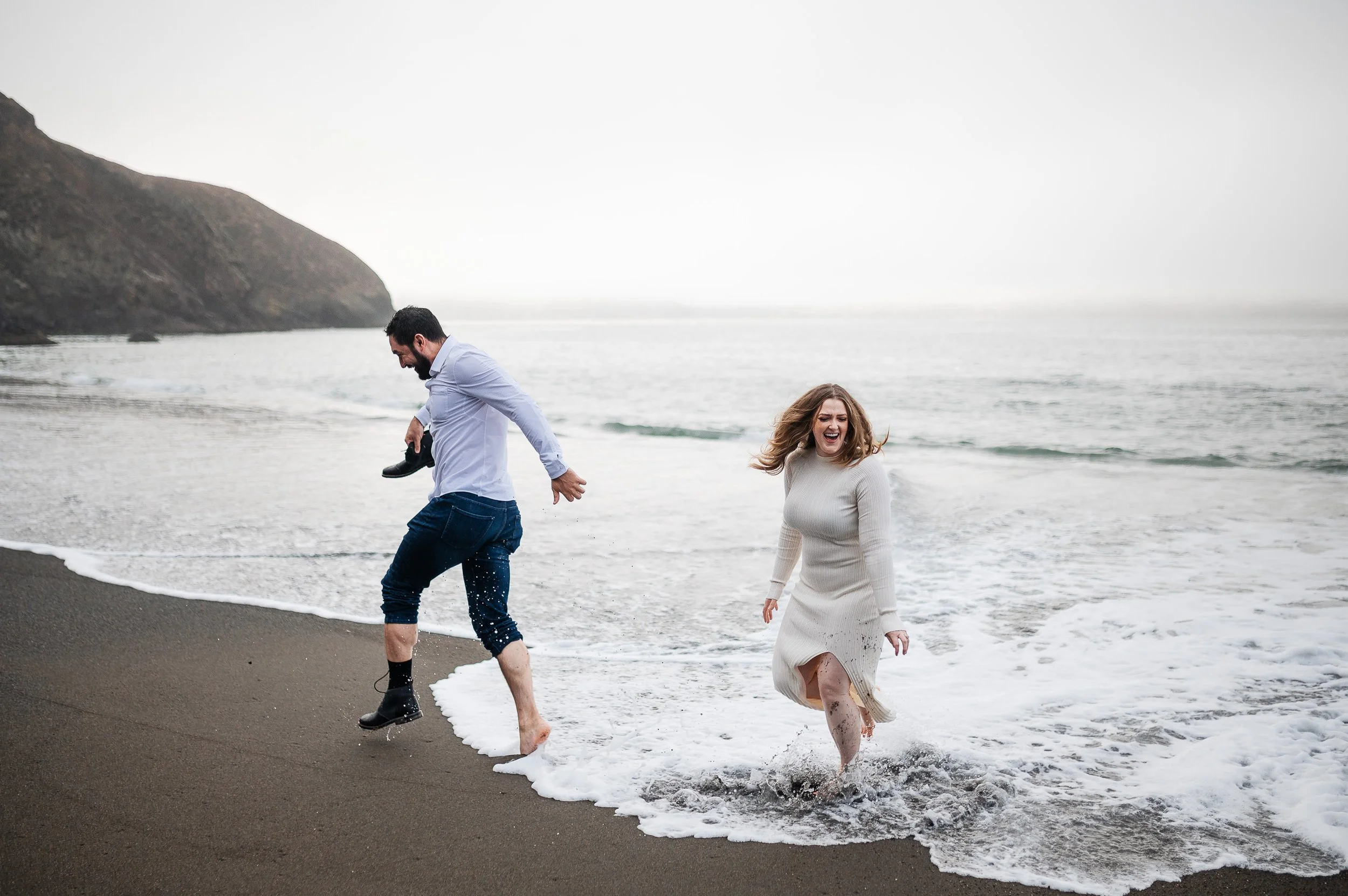 010-black-sand-beach-engagement-session.jpg