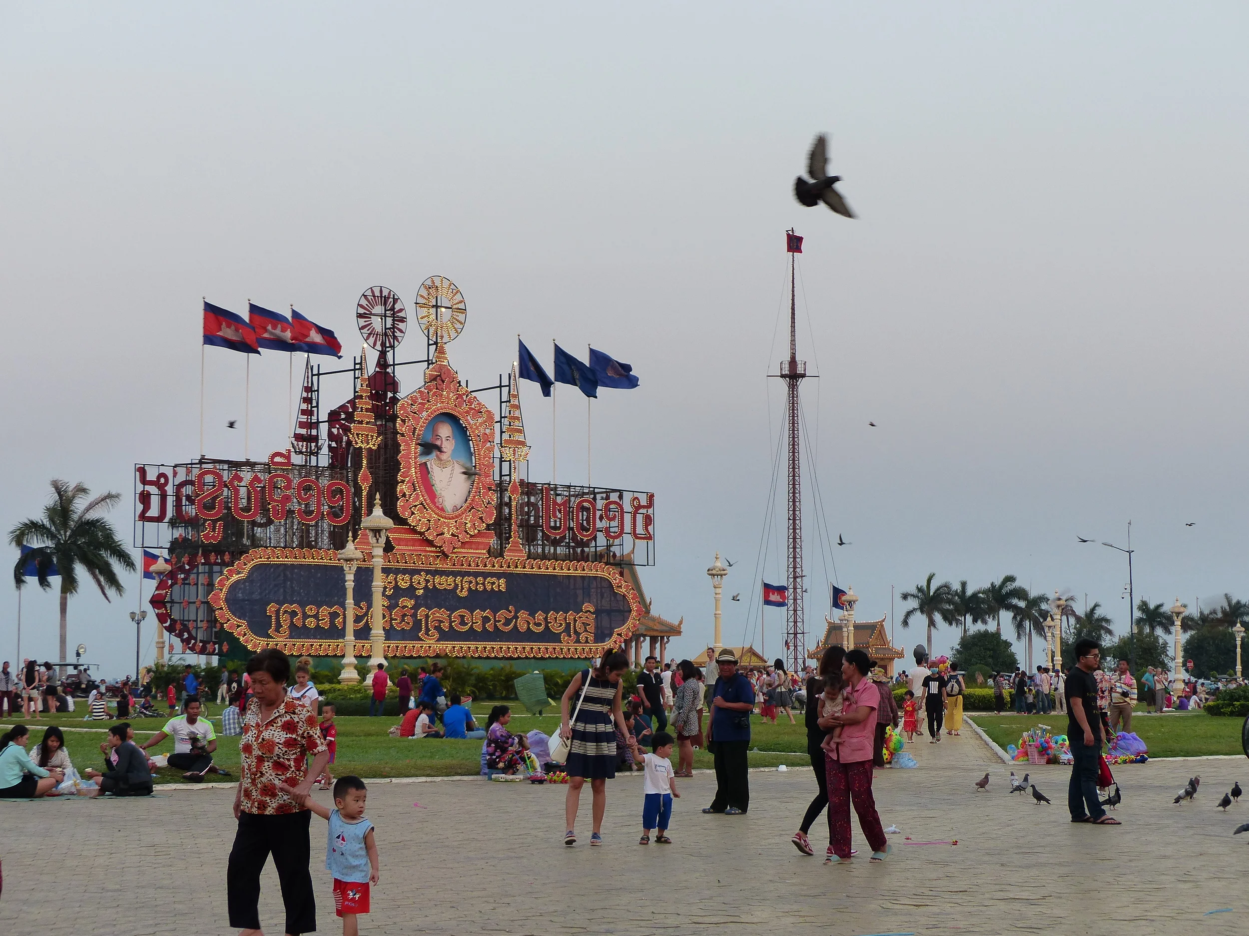 Travel Guide and Tips: Phnom Penh