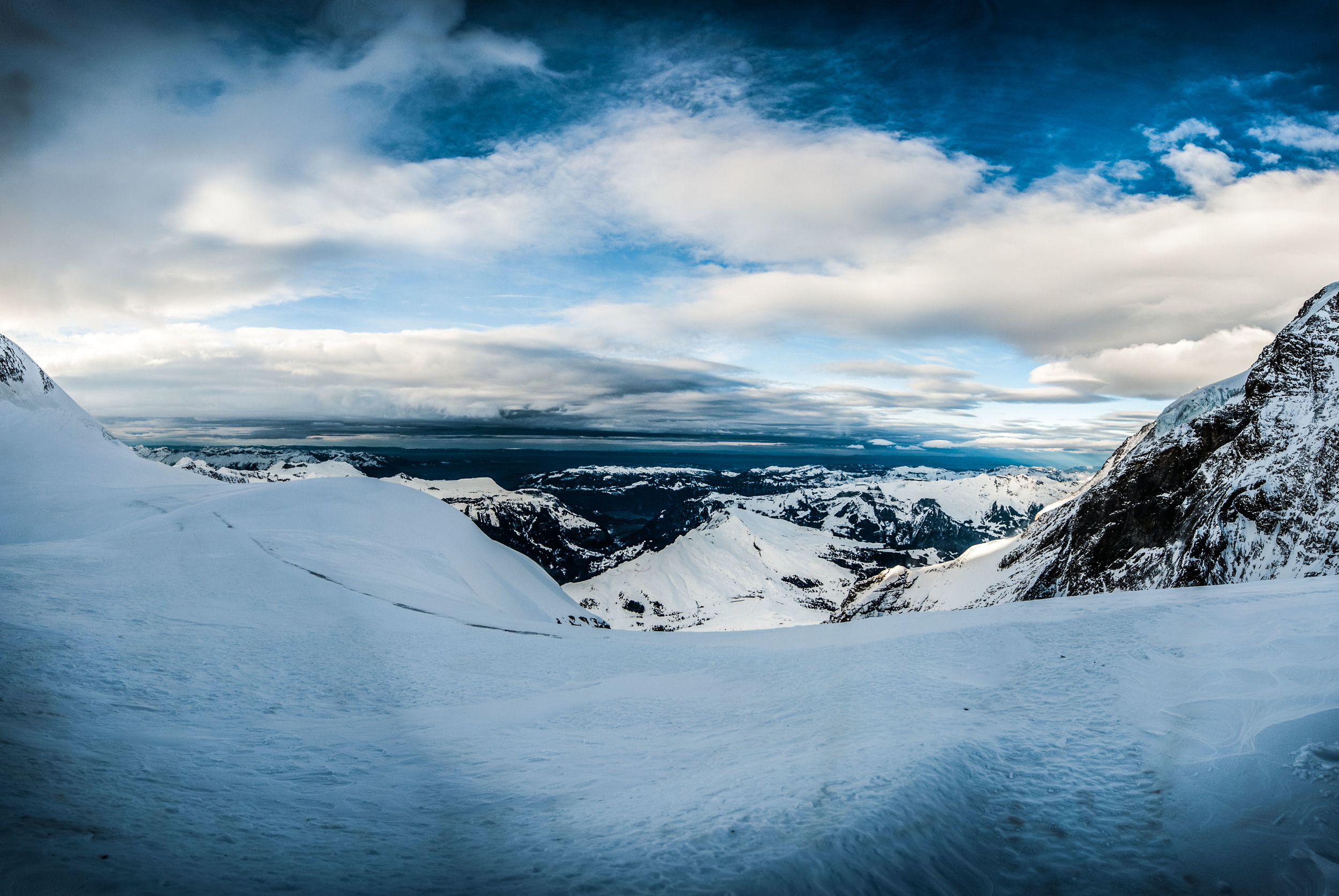 Pano vom Plateau Jungfraujoch 2014 01 06.jpg