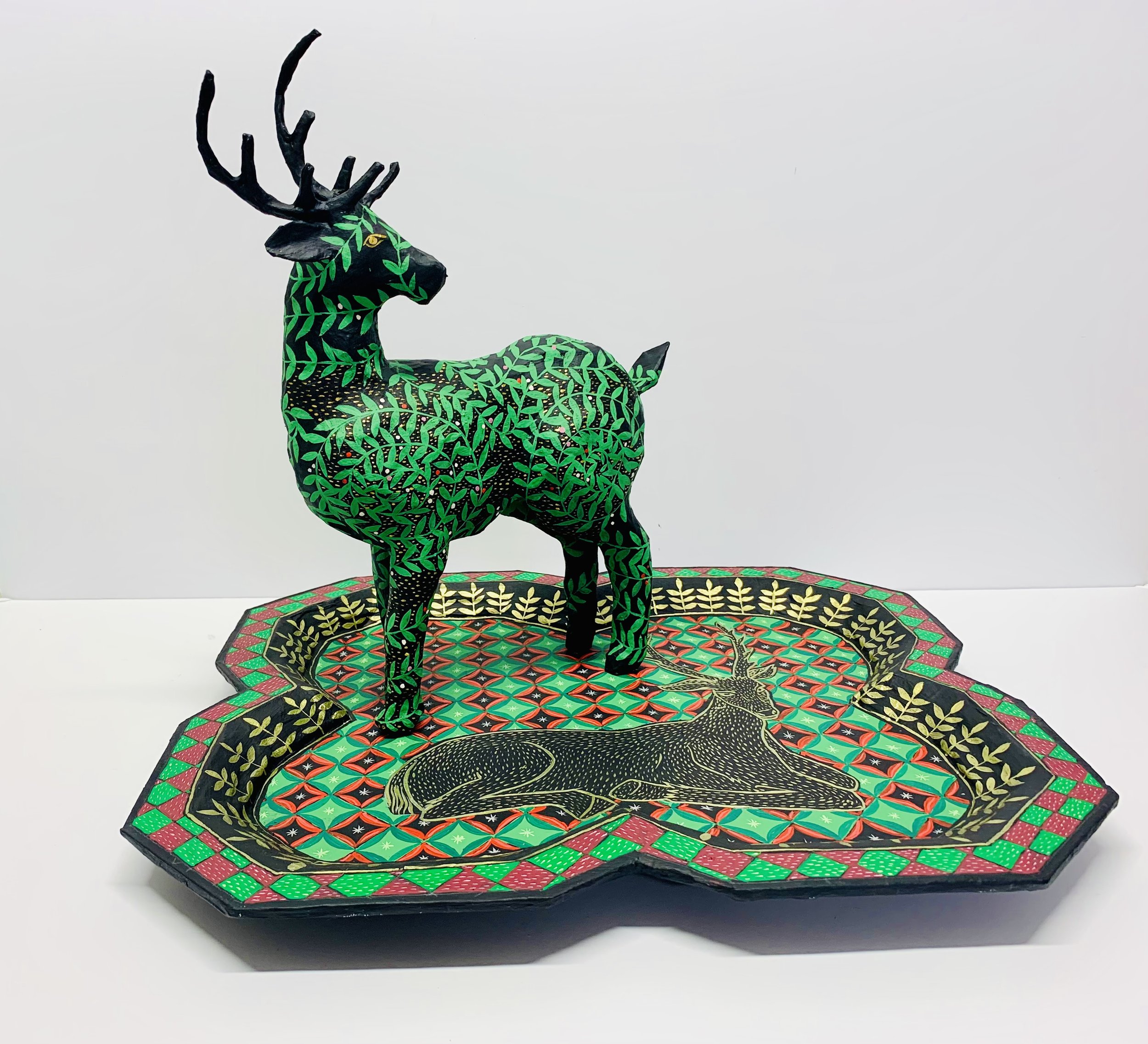 Deer with platter