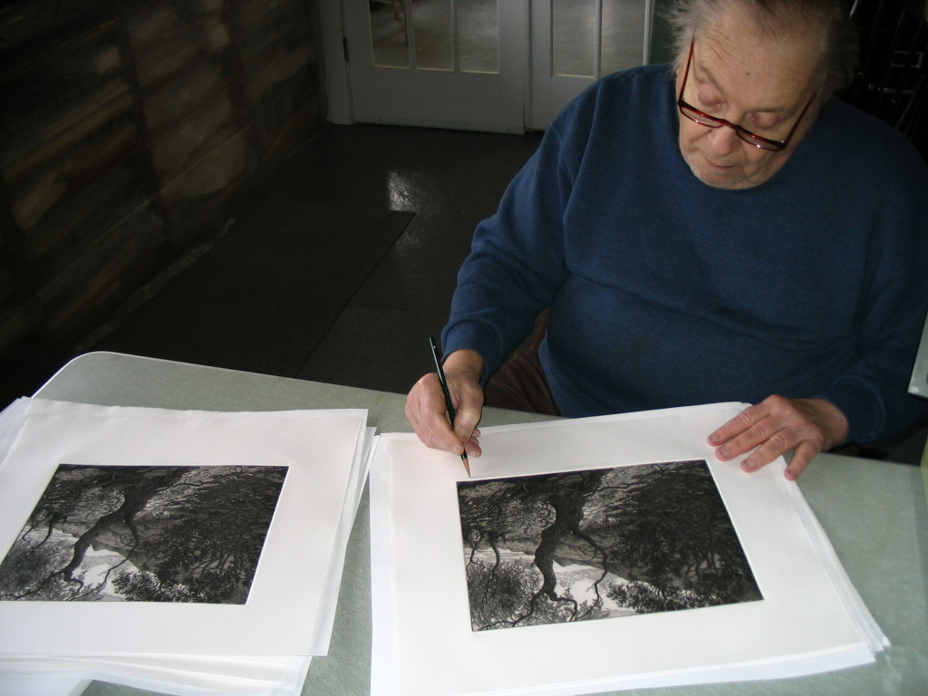 Jack signing the edition, April 28, 2005.