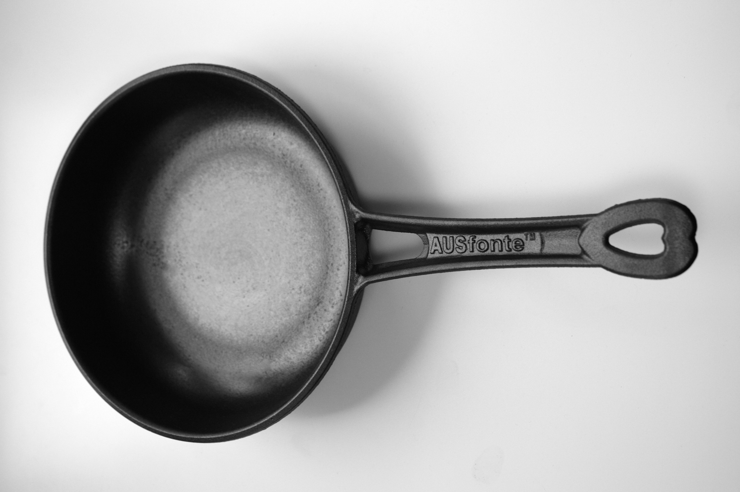 SOLIDTEKNICS AUSfonte cast iron Sauteuse 24cm 1-1-15c.jpg