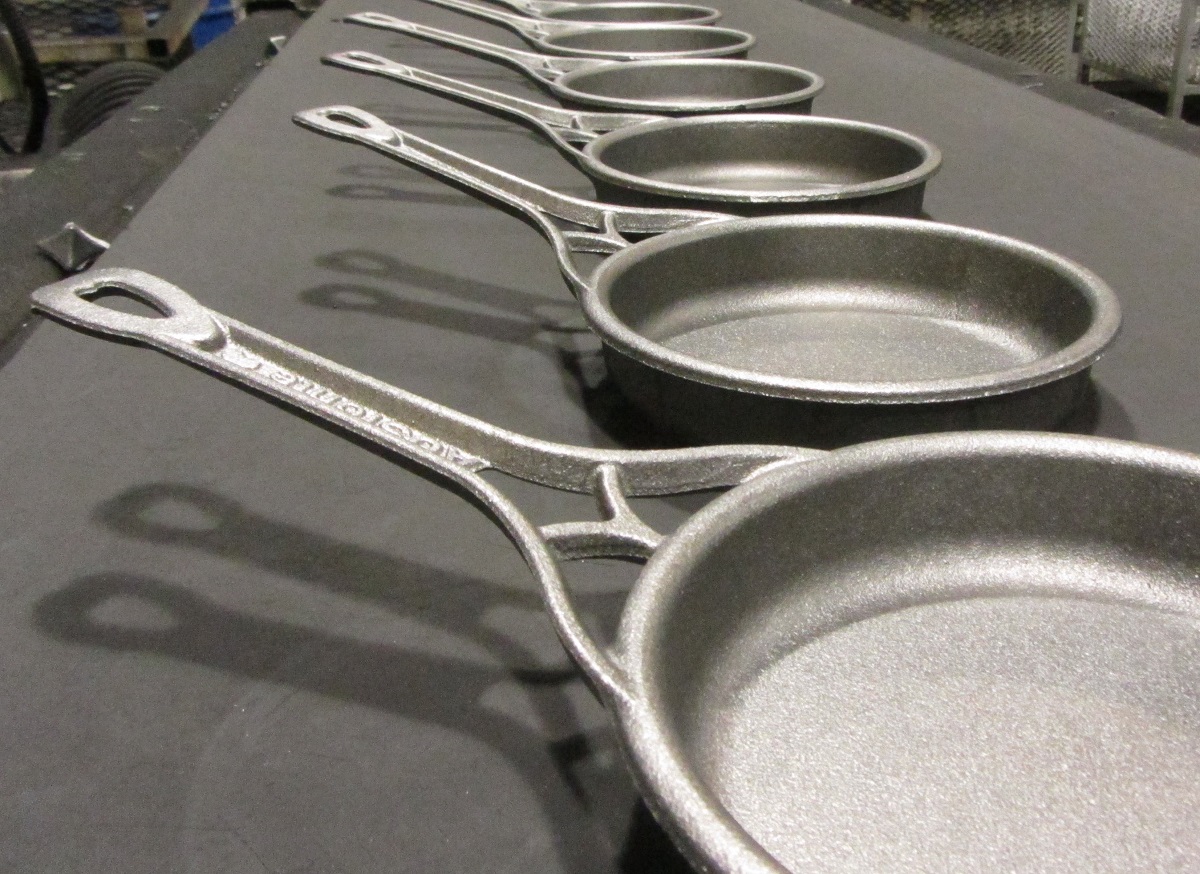 Solidteknics AUSfonte 16cm SKILLet pre-prod 5-8-15 1f 1200x874.jpg