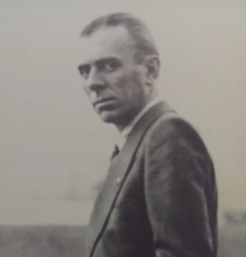 VARZI THE TACITURN DURING THE WAR.