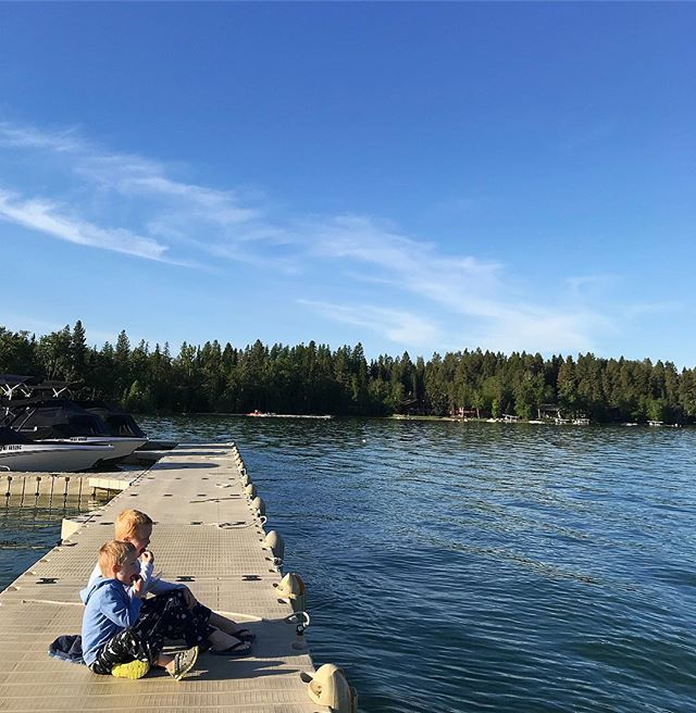 sunshine and strawberries on the dock. happy Memorial Day. 💙❤️ #Memorialday #happymemorialday #whitefishlake #thelodgeatwhitefishlake #lifeisgood