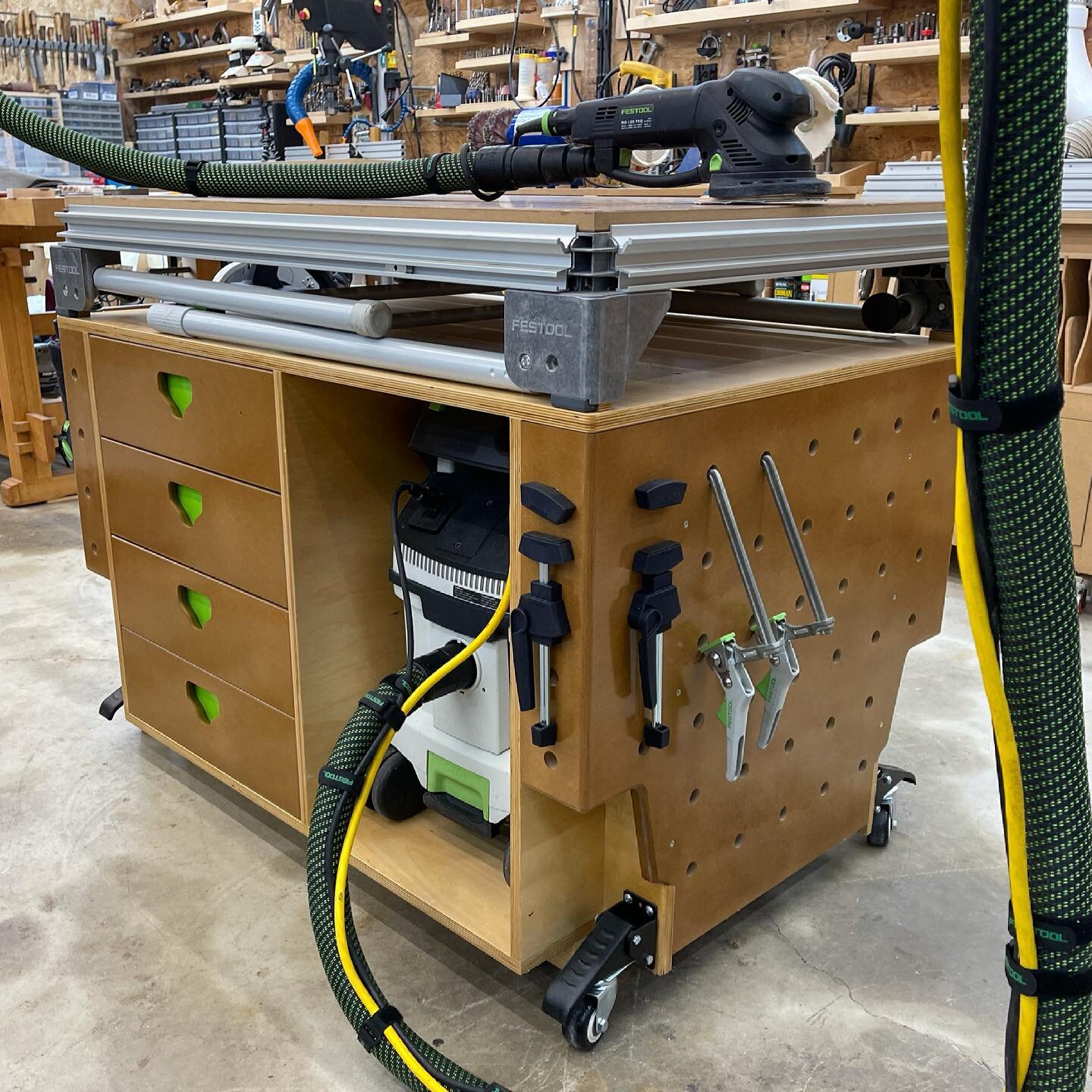 Shop bench for the #festool #mft.  I&rsquo;ve been chipping away on this between jobs for a while.  Just about done with it. 
.
.
.
#mftbench #woodshop #woodworking #powertools #shopbench #bench #woodwork #festoolfan #festooldomino #festoolsander #du