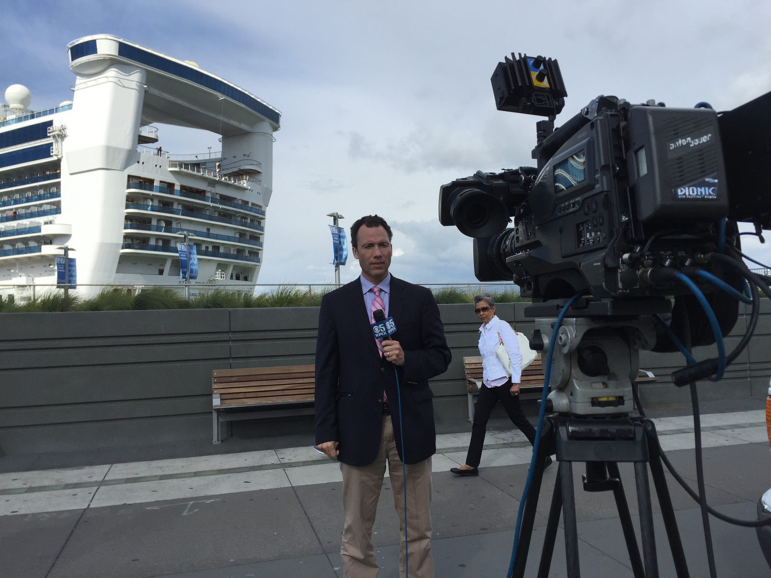 5pm live shot with the cruise ship in the background.