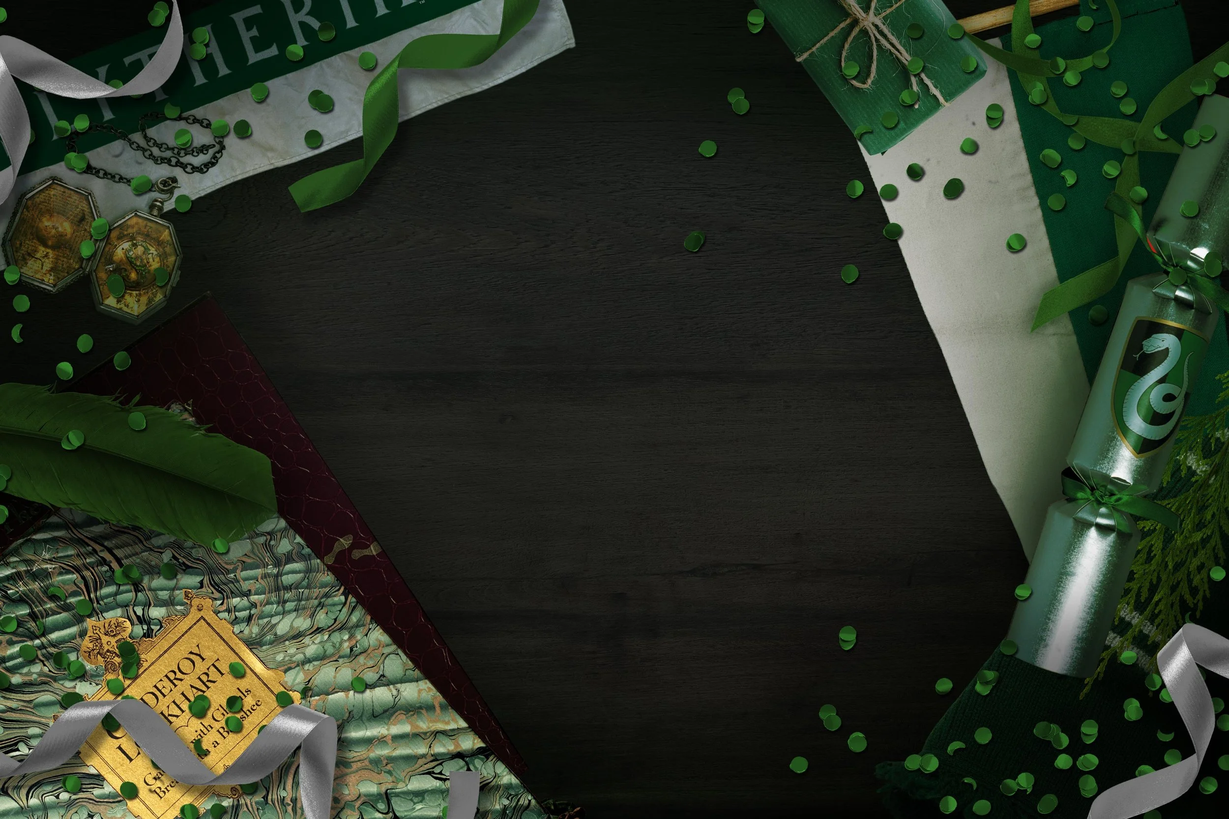 winnerSlytherin_Desk_Christmas_v2.jpg