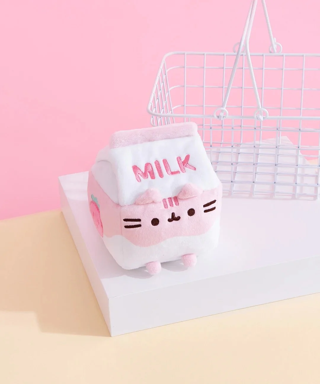 Pusheen_Strawberry_Milk_Sips_Plush_004_web_1800x.jpg