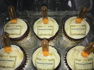 cocktailcupcakehen.jpg
