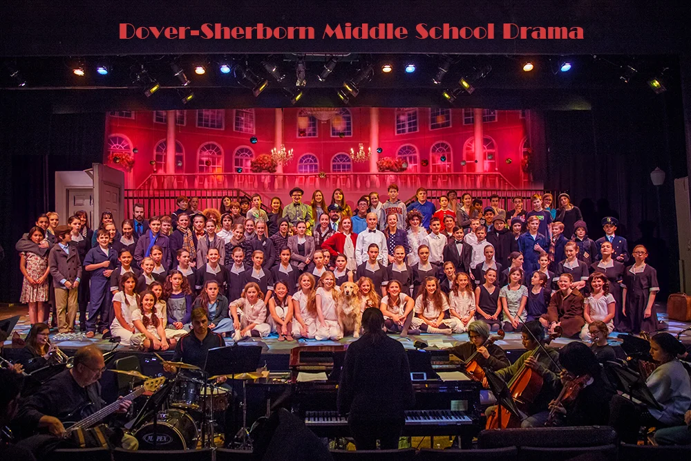 D-S High School production of Annie
