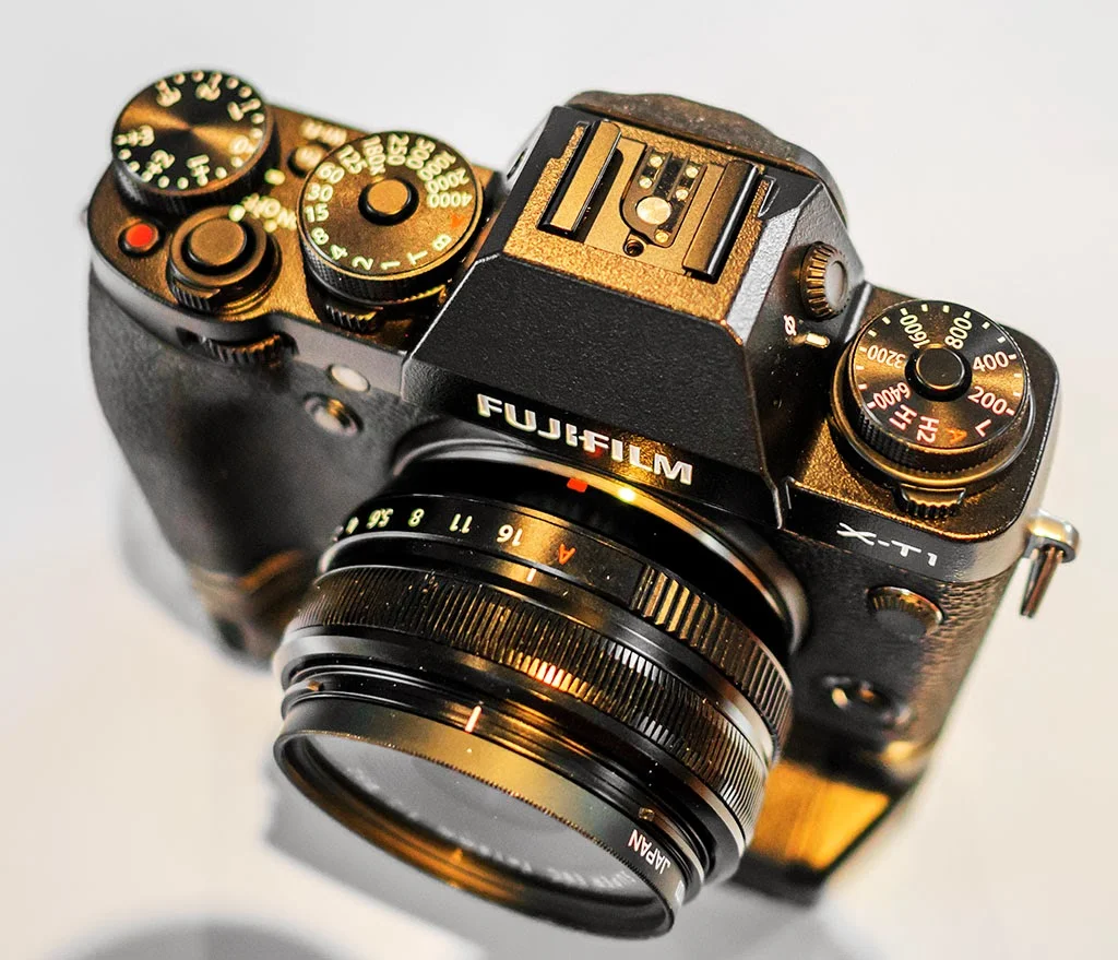 Fuji X-T1 18mm f/2 lens