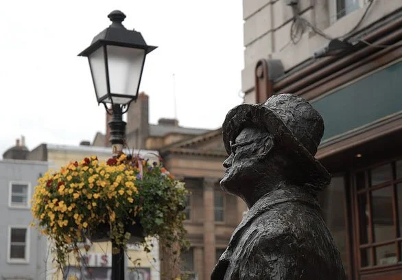 Dubliners Christmas Book Market