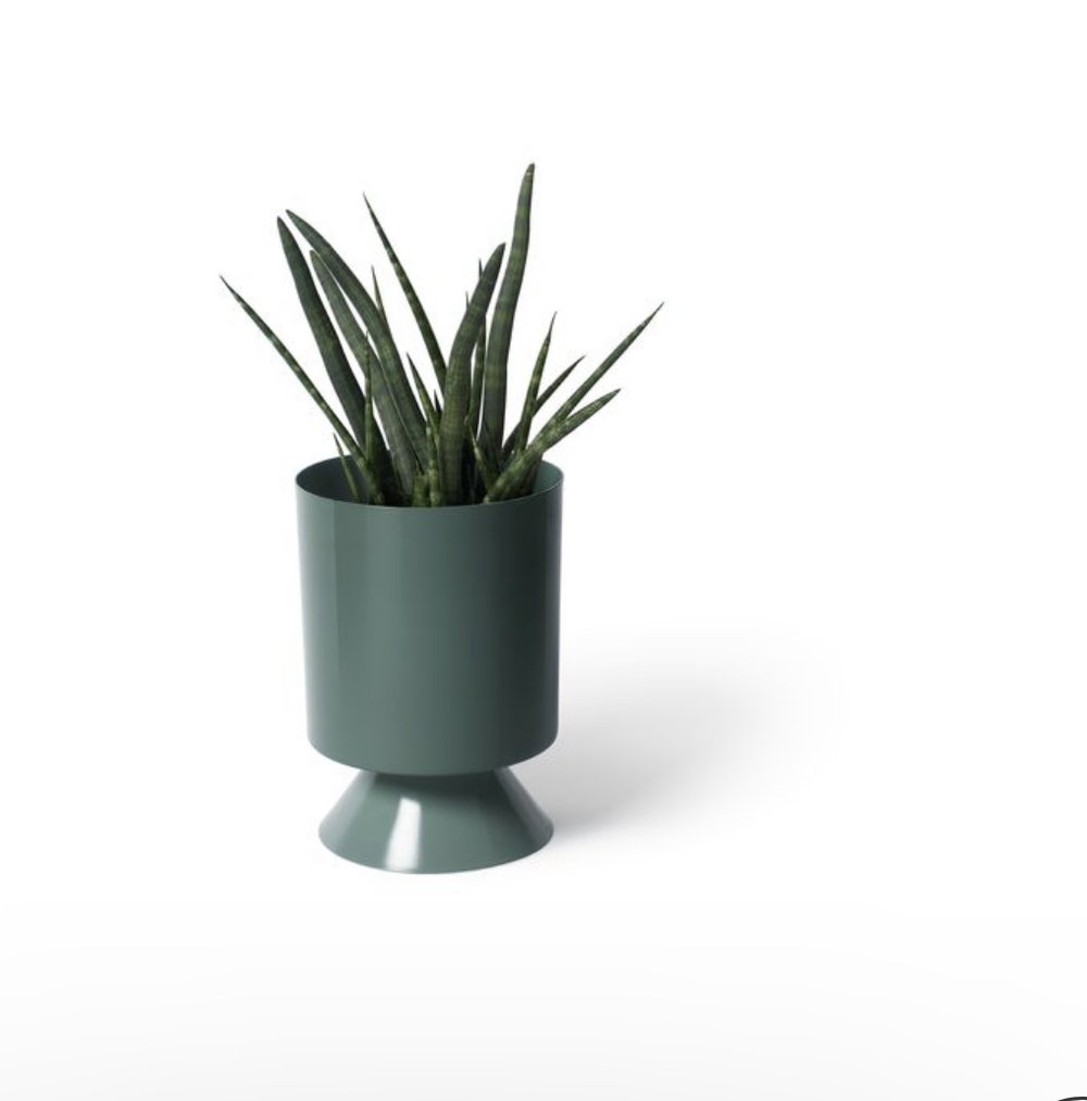 metal planter 