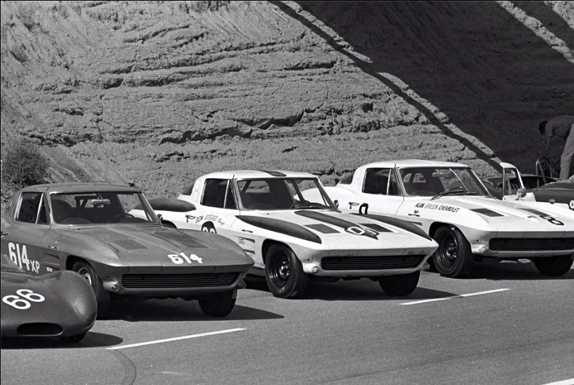 C2 - FIA # 00 ZO6 Dave MacDonald 1963 — Registry of Corvette Race