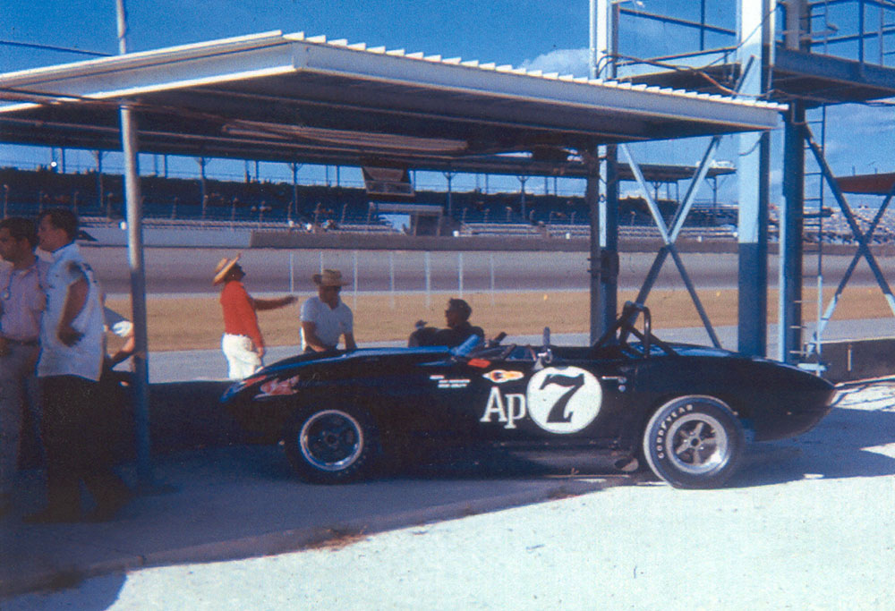 # 7 - 1967 SCCA AP Runoffs.jpg